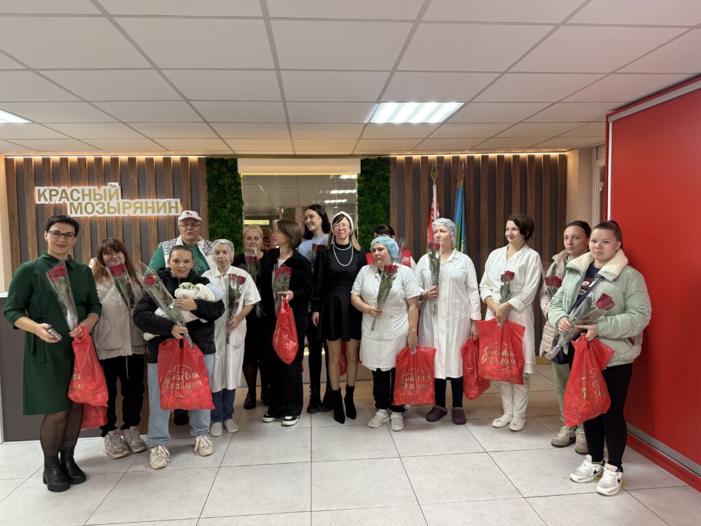 Поздравим маму вместе!