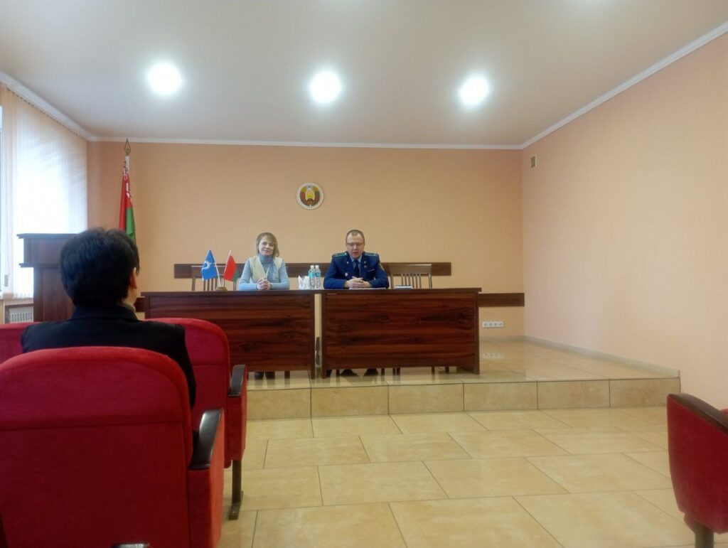Прием граждан прокурором Наровлянского района